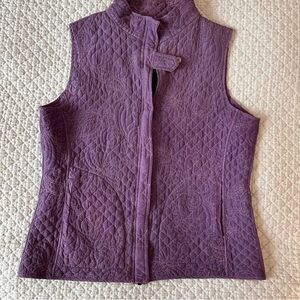 Kiki’s 100% Silk Quilted Sleeveless Vest in Purple size M